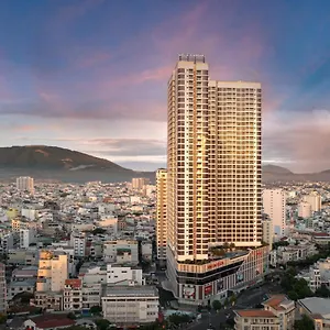 ***** Hotel Meliá Vinpearl Empire Vietnam