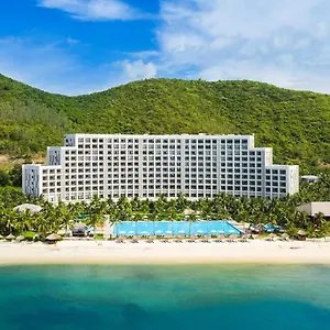 ***** Resort Vinpearl & Bay Vietnam